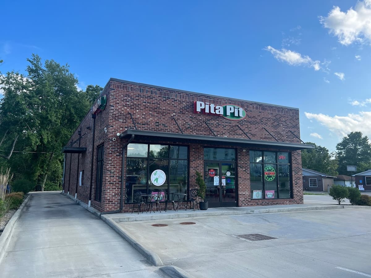 Pita Pit restaurant storefront